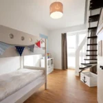 Winkelaufnahme von einem Kinderzimmer im Traumhuus.