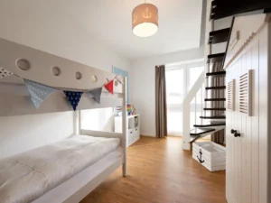 Winkelaufnahme von einem Kinderzimmer im Traumhuus.